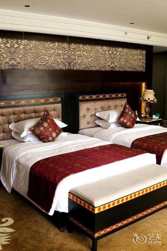 Xichang Cloizon Hotel Exterior photo
